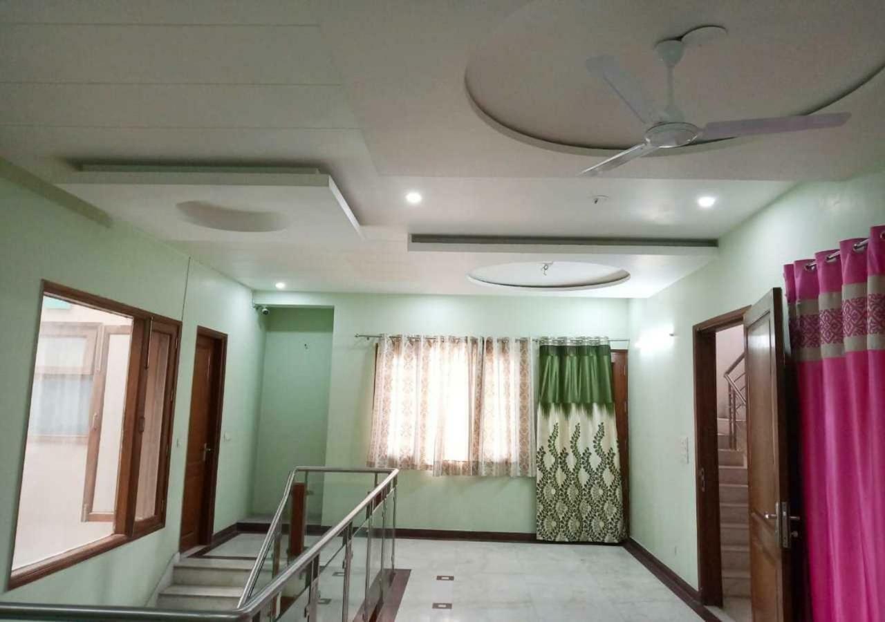 Hotel J P Residency Greater Noida Exterior foto