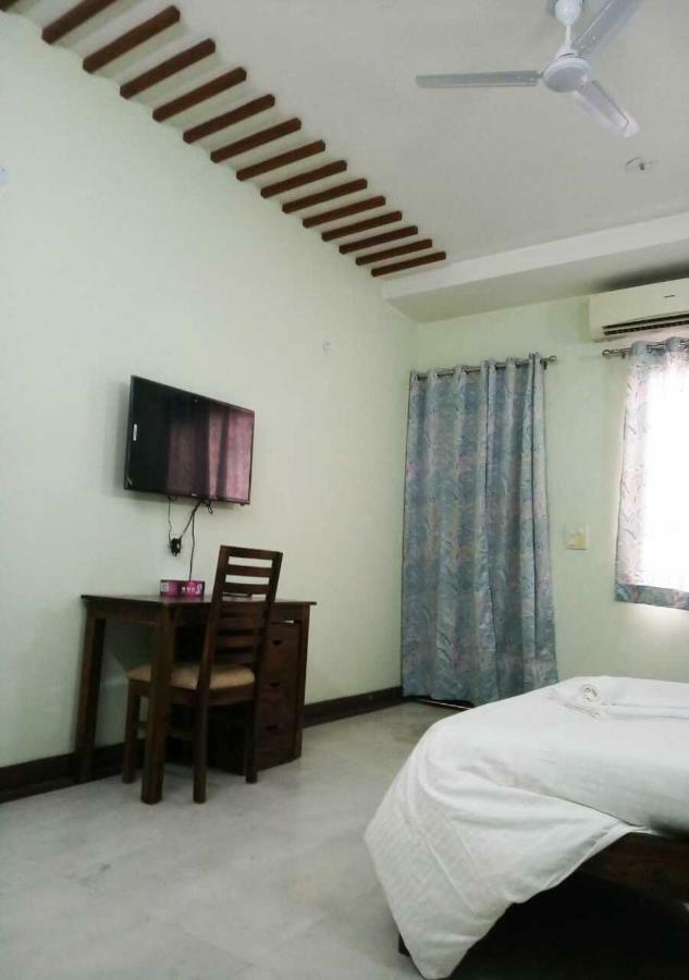 Hotel J P Residency Greater Noida Exterior foto