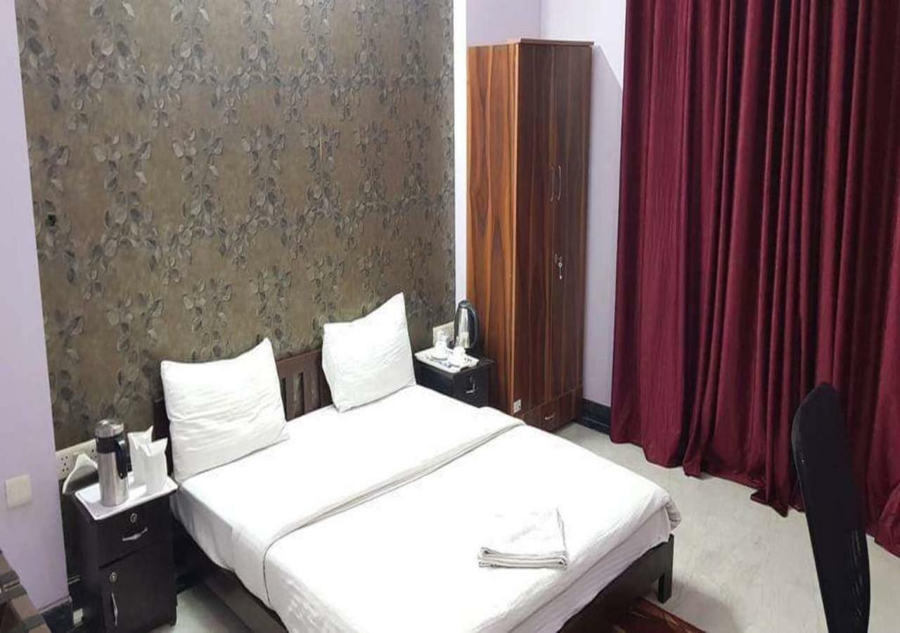 Hotel J P Residency Greater Noida Exterior foto