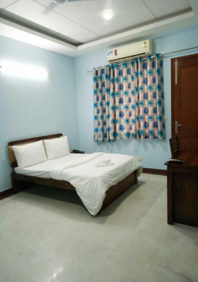 Hotel J P Residency Greater Noida Exterior foto